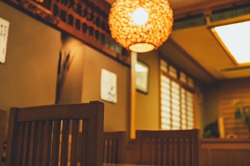 和風な店舗デザインの特徴は？